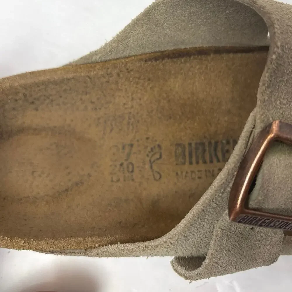 Birkenstock Suede Arizona Soft Footbed Sandal in Taupe size 37(7-7.5)